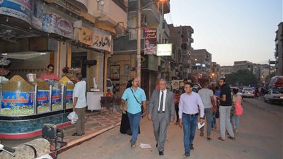 محافظ المنيا  يتفقد  حي جنوب في زيارة مفاجئة 