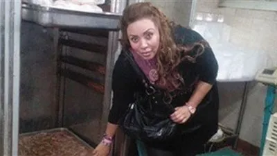 مشادة كلامية بين طبيبة بيطرية ومستشار 