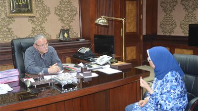 محافظ المنيا يناقش مع وكيل الوزارة  تحسين 