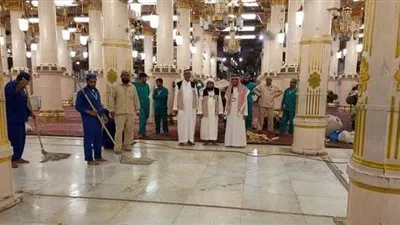 تجديد سجاد الروضة الشريفة بمنتج وطني فاخر