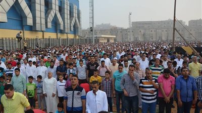 مئات المصلين يؤدون صلاة العيد في 324 ساحة في كفر الشيخ 