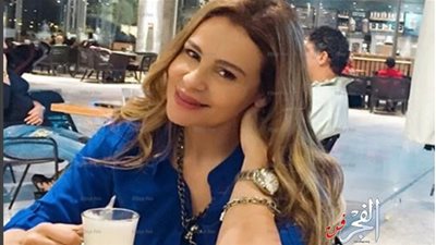 سيلفي رومانسي لكارول سماحة مع زوجها يشعل مواقع التواصل الاجتماعي