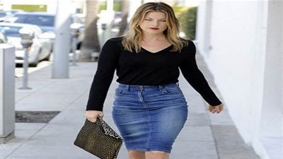  أفكار جديدة ومختلفة لارتداء التنورة المستقيمة (صور)