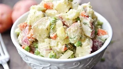  طريقة عمل سلطة البطاطس بالبيض والمايونيز