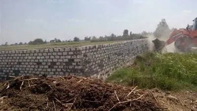 حملة لإزالة التعديات على الأراضى الزراعية فى كفرالشيخ خلال إجازة العيد (صور)