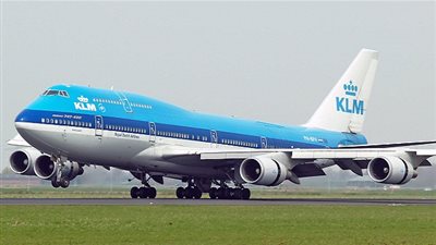 الخطوط الهولندية توقف رحلاتها إلى القاهرة بسبب انخفاض الجنيه