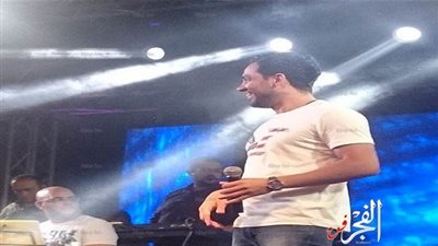 رامي جمال ينهي حفله بالمنصورة علي أنغام 