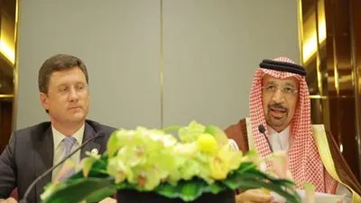 الكويت والإمارات وقطر ترحب بالاتفاق السعودي الروسي حول أسواق النفط  