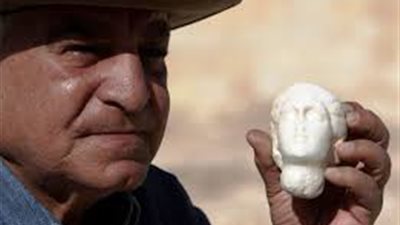 زاهي حواس يدعو لاستغلال القنوات العلمية الكبرى للترويج للأثار المصرية 