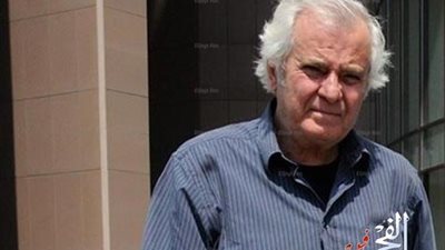 وفاة الفنان والناشط السياسي التركي طارق أكان عن عمر يناهز 66 عامًا