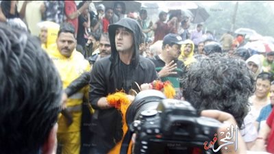  فوضى ومشاجرات في مسيرة رانبير كابور ووالده  لمعبد 