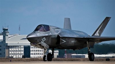 الجيش الأمريكى يوقف طيران مقاتلات 