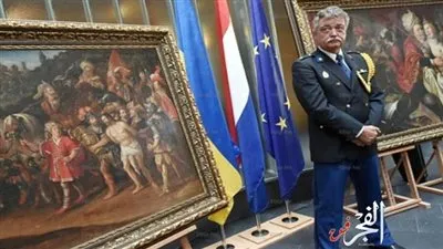 أوكرانيا تسلم هولندا 5 لوحات سرقت من متحف في 2005