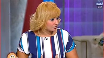 كاتبة صحفية: 