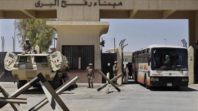 مصر تُغلق معبر رفح عقب عودة الحجاج الفلسطينيين 