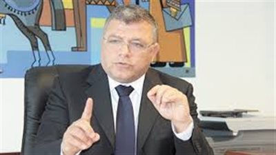 وزير الاتصالات السابق: 