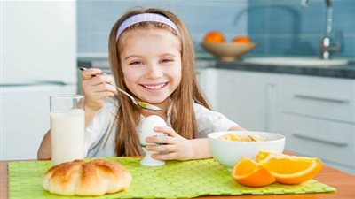 أطعمة تنمي ذكاء الأطفال وتساعدهم على التركيز .. تعرف عليها