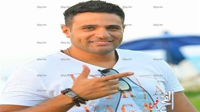محمد نور يغادر القاهرة متجهاً إلى دبي بصحبة عائلته (صورة)