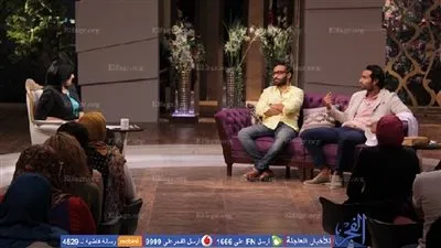 كريم فهمى يكشف معالجته لاسنان شقيقه بعد 