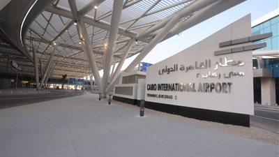 وزير الطيران : بدء التشغيل التجريبي لمبني الركاب 