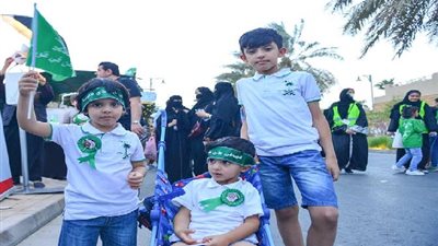 12 ألف زائر يقبلون على 