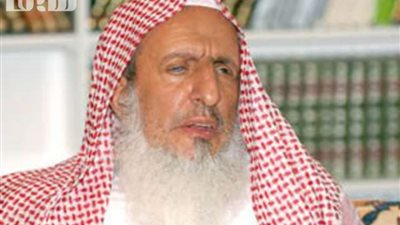 المفتي ينصح المفحطين ويقرّر حكم تخفيضات الأعياد