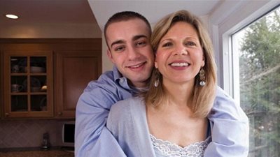 أسباب تجعل الرجل يدخل في علاقة عاطفية مع امرأة أكبر منه سناً .. تعرف عليها