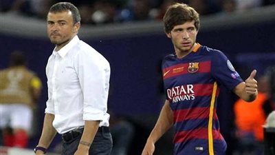 إنريكي يشيد بأداء روبيرتو أمام سبورتينج خيخون