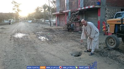 إهمال مسؤولي الصرف الصحي يهدد حياة الأطفال في أول أيام العام الدراسي بالغربية (فيديو وصور)