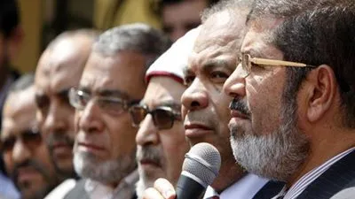 العرب اللندنية: الأيام المقبلة ستشهد ولادة جماعة جديدة للإخوان 