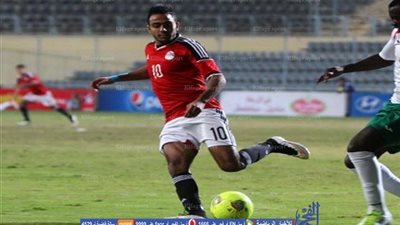 كوبر يفاجئ كهربا بتغيير مركزه في منتخب مصر