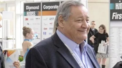 اللجنة الأوليمبية تكرم منير ثابت على هامش اجتماعها اليوم 