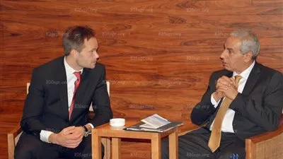  وزير الصناعة يبحث مع نظيره الفنلندي سبل تعزيز العلاقات التجارية خلال المرحلة المقبلة 