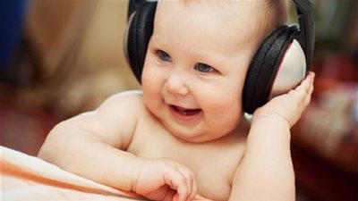  دراسة .. الموسيقى تساعد الأطفال على تحمل آلام الحقن 
