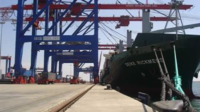 موانئ بورسعيد تستقبل 30 سفينة