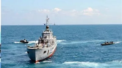 القوات البحرية تنقذ سائحة تعرضت لأزمة قلبية على متن 