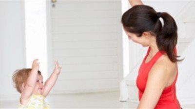 تقرير: الآباء والأمهات يستغرقون 14 شهرا ليتعلموا التعامل مع الأطفال