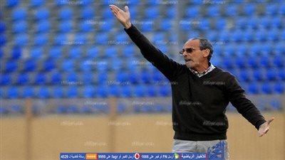 هل يرحل فييرا عن سموحة.. فرج عامر يرد 