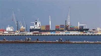 وصول 674 راكبا لميناء نويبع وتداول 120 شاحنة