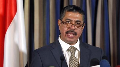 أهم أخبار اليمن اليوم .. رئيس الوزراء يؤدي صلاة الجمعة بين جموع المواطنين في عدن