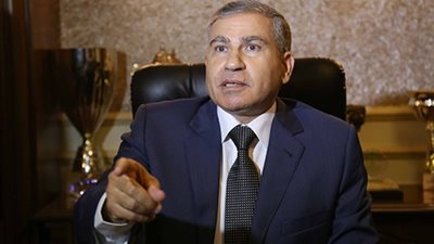 وزيرالتموين: يوجه بسرعة صرف القمح من الشون المفتوحة بالمدن الساحلية  