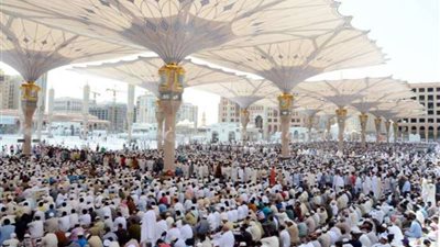 نصف مليون مصلٍ يؤدون آخر جمعة في العام الهجري بالمسجد النبوي