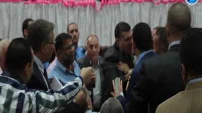 سوء تنظيم وتشابك بالأيدى فى عمومية 