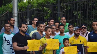 وقفة لأهالى ابن سندر للمطالبة باستكمال انشاء ملعب كرة قدم خماسى بالحديقة (صور)