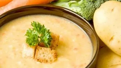 طريقة عمل شوربة البطاطس والجزر    