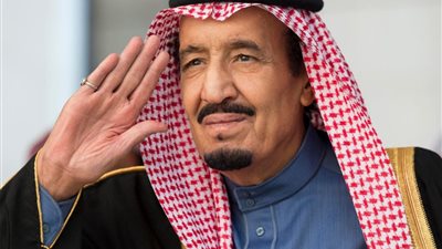 السعودية ترفع رسوم تأشيرة دخول المصريين والوافدين