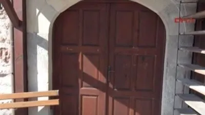 إمام مسجد يغلقه ويكتب: أنا في إجازة