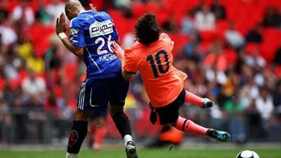 الأهلي يتلقى عرضا لمواجهة برشلونة