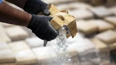 طفل عمره 3 سوات يهرب مخدرات داخل السجن في هولندا