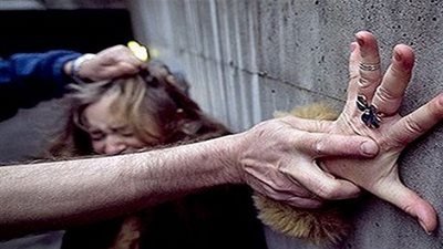 أم أسترالية ساعدت ابن أخيها في اغتصاب ابنتها